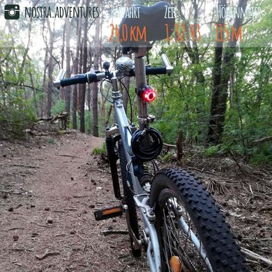 Mountainbiken im Gelände mit Speed in Richtung Lomm